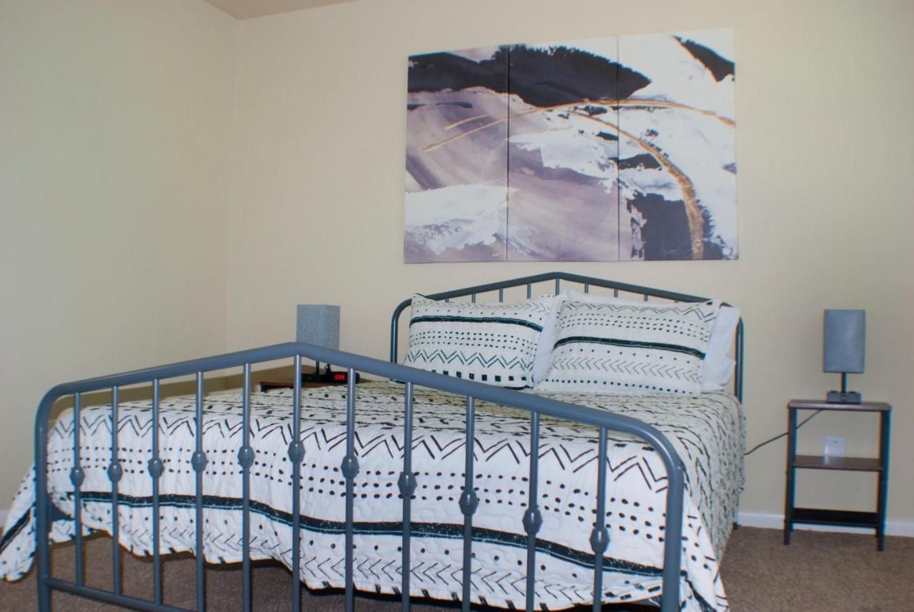 קולג' סטיישן Cool & Comfy Condo! Family Friendly! מראה חיצוני תמונה